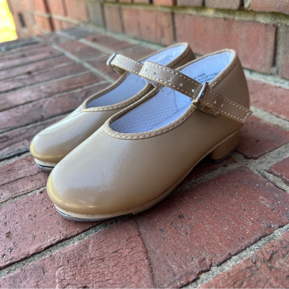 Revolution Dancewear Child’s 10.5 Tan Tap shoes NEW !!